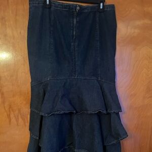 Nice Jean , high low skirt. Zipper back